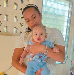 Meet your Posher, Yeny